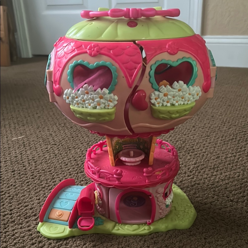 My little Pony Pinkie Pie treehouse, gently used